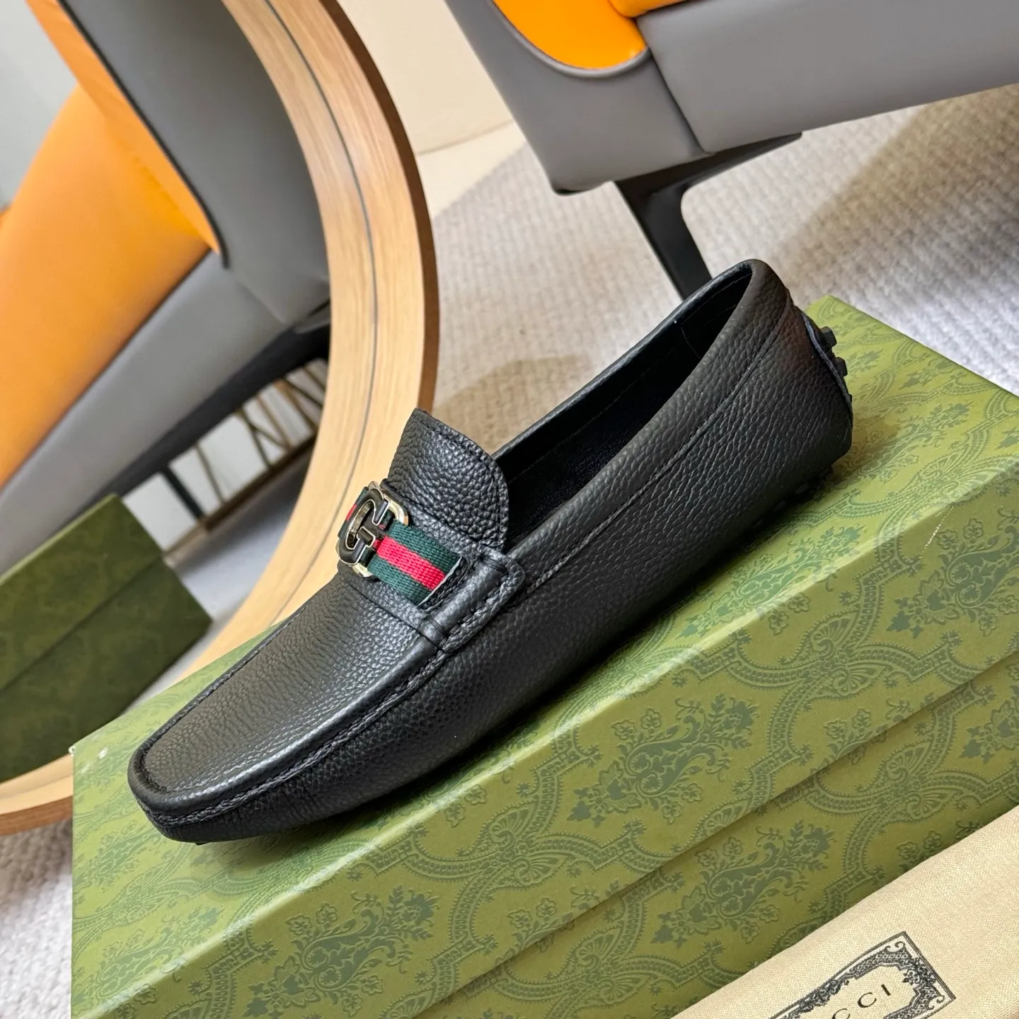 Men's shoes 💰420 (Yangli) Gucci* - the top version of Gucci classic beanie shoes! It is made of imported original cowhide and has a comfortable first layer of sheepskin lining! Original wear-resistant rubber outsole! High quality products! Size 38-46, with shoe dial, cloth bag, card